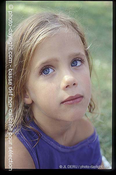 portrait de petite fille - little girl's portrait